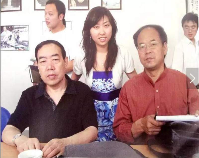  代际资源整合：贾平凹为女铺路的深层逻辑与路径分析 新闻