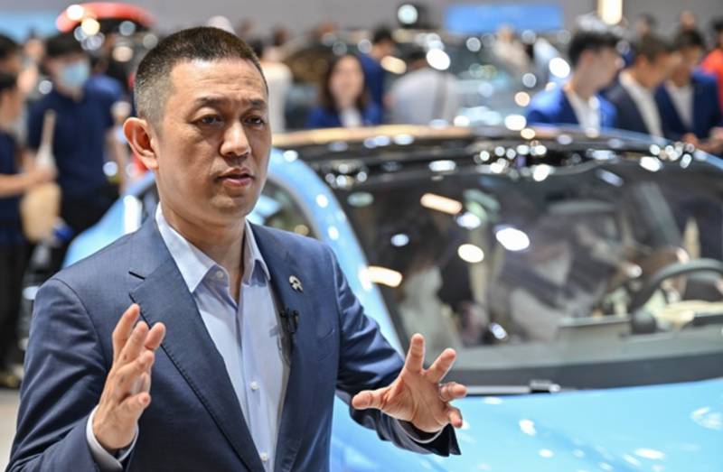  新能源汽车赛道风云再起；蔚来避开机器人热潮，转向核心业务深耕；李斌理性应对行业变局。 汽车科技 新能源汽车赛道风云再起；蔚来避开机器人热潮，转向核心业务深耕；李斌理性应对行业变局。 汽车科技