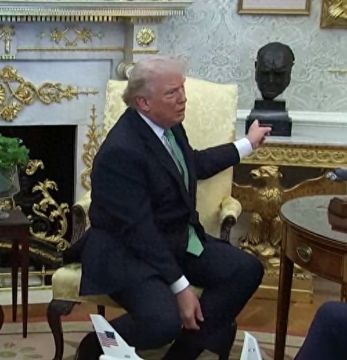  美英特殊关系面临考验；特朗普直言不满斯塔默应对方式。 新闻 美英特殊关系面临考验；特朗普直言不满斯塔默应对方式。 新闻 美英特殊关系面临考验；特朗普直言不满斯塔默应对方式。 新闻