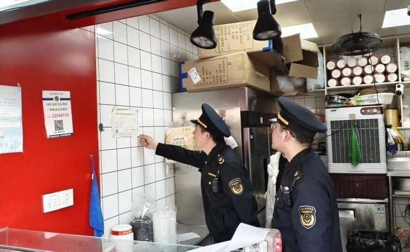  骑手举报助力监管；“幽灵外卖”首日清零行动成效显著；多方共治守护舌尖安全。 健康养生