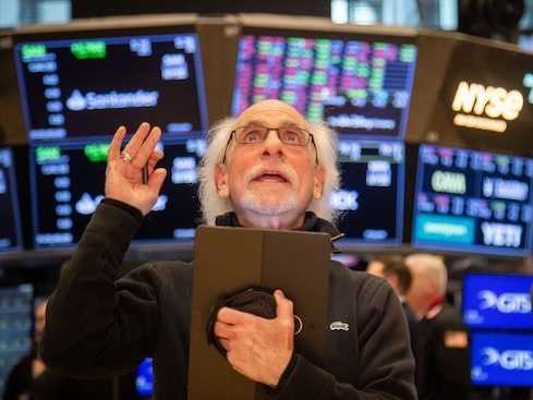  市场恐慌情绪：极度不确定性环境下的避险策略解码——基于宏观数据与技术指标的实战应对 IT技术 市场恐慌情绪：极度不确定性环境下的避险策略解码——基于宏观数据与技术指标的实战应对 IT技术