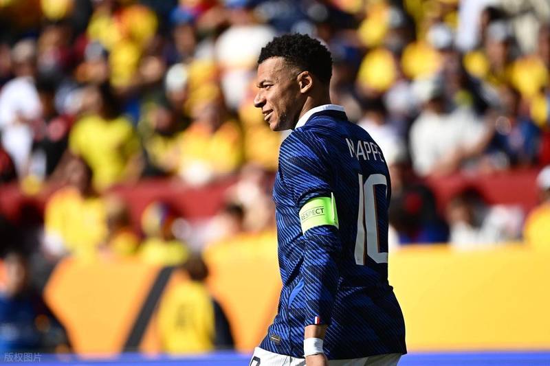  2024赛季的更衣室风向：顶级球星的权力焦虑与管理危机 体育新闻