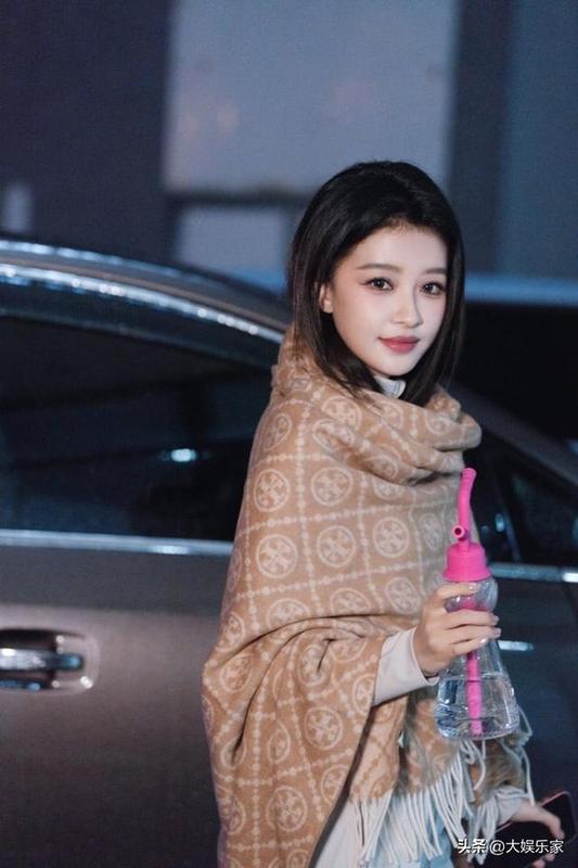  综艺深度观察：乘风2026全开麦直播生存指南与人气选手解析 娱乐新闻