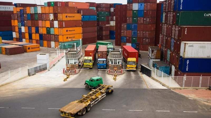  数十亿美元的成本博弈：深度解析航运供应链的动态对冲机制 IT技术