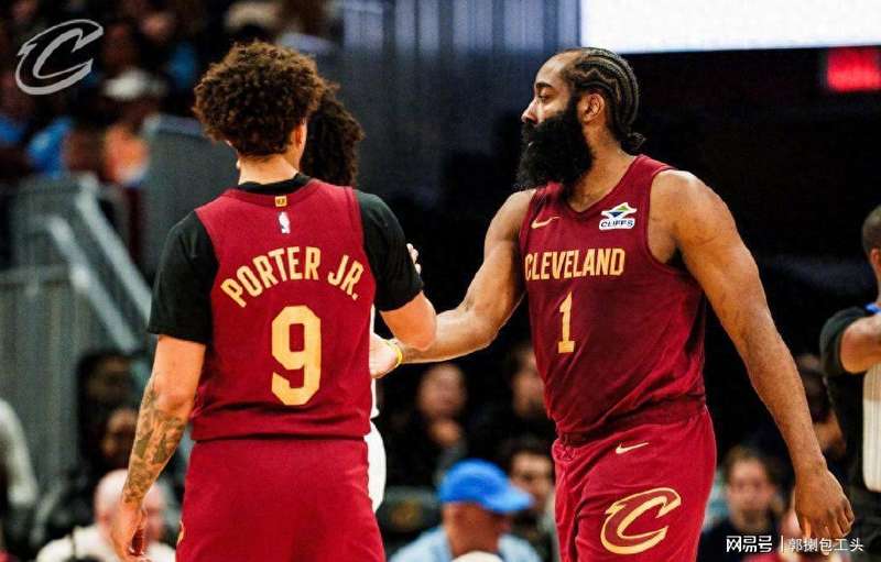  【战术拆解】骑士逆转背后的胜负手：詹姆斯·哈登的控场艺术 体育新闻