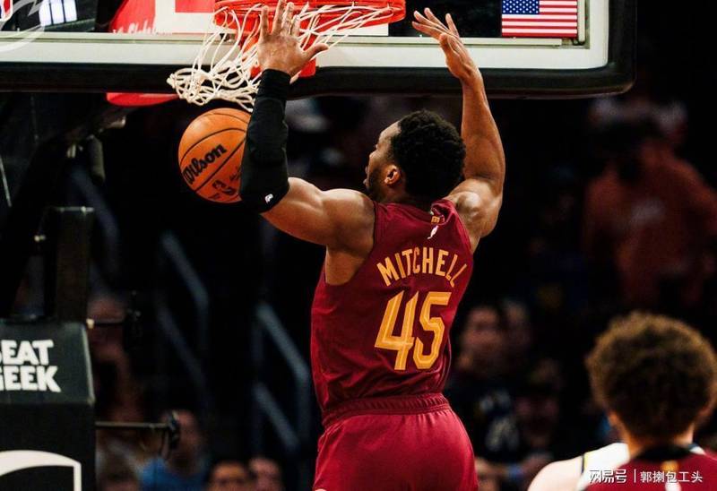  【战术拆解】骑士逆转背后的胜负手：詹姆斯·哈登的控场艺术 体育新闻