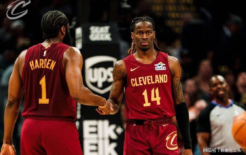  【战术拆解】骑士逆转背后的胜负手：詹姆斯·哈登的控场艺术 体育新闻