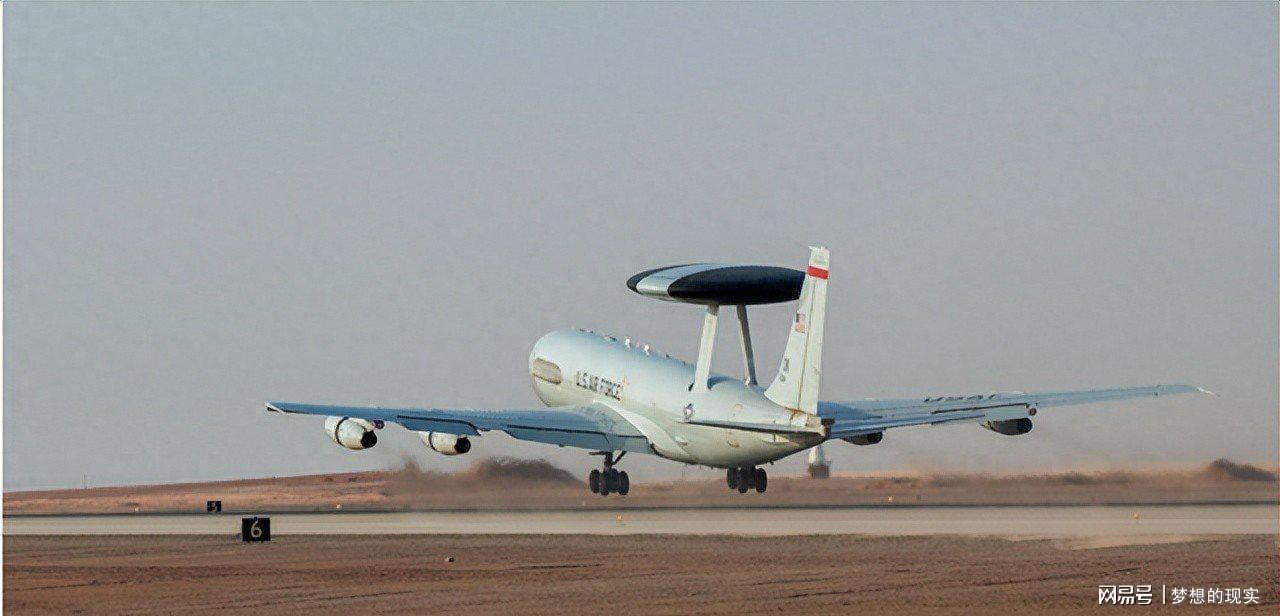 眼睛被打瞎的恐惧：伊朗"史诗怒火"行动揭开现代空战最残酷的一课 新闻