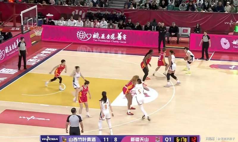  【战术深度】篮板统治与防守压制：山西女篮58-30大胜新疆的技术密钥 体育新闻