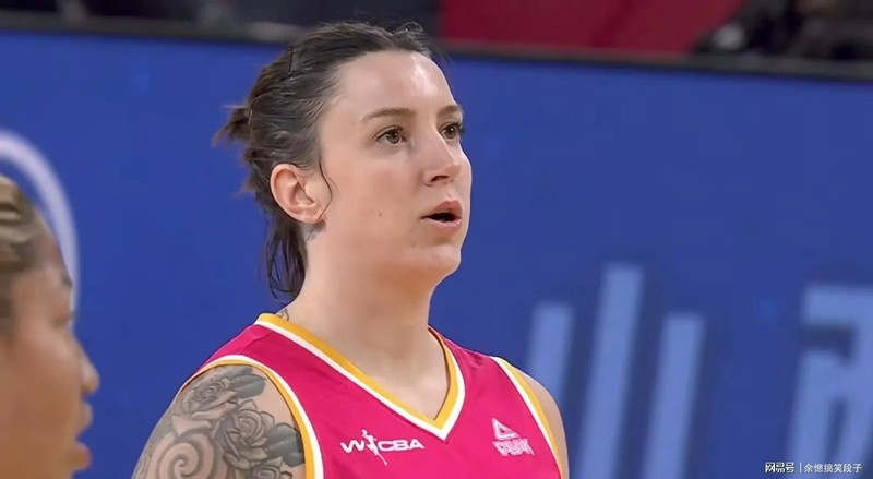  【战术深度】篮板统治与防守压制：山西女篮58-30大胜新疆的技术密钥 体育新闻